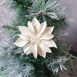Vianočný kvet na štipci