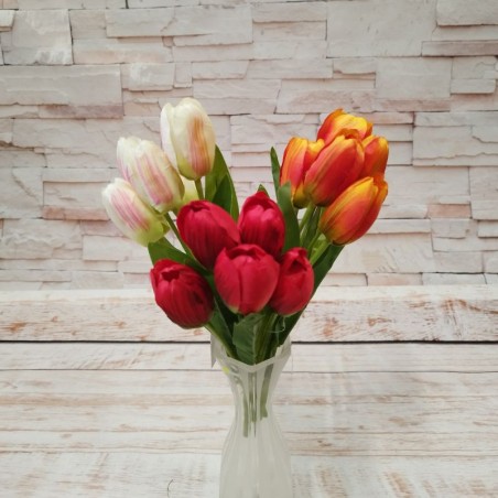 Kytička umelých tulipánov