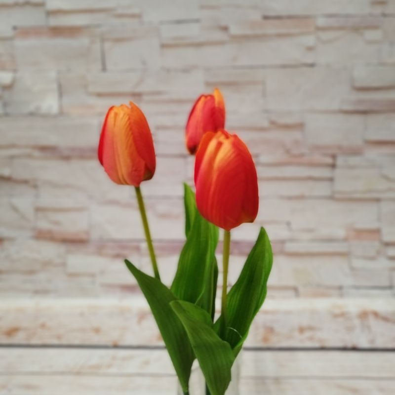 Umelé tulipány na stonke