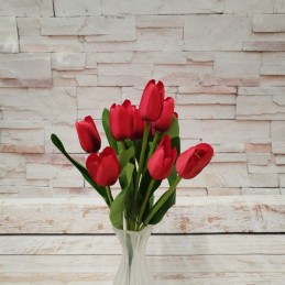 Červené tulipány umelé