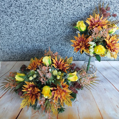 Ikebana a kytica na hrob