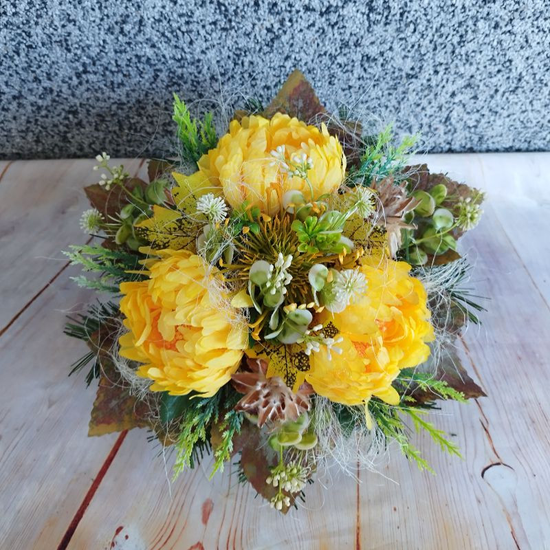 Kytica na hrob žltá